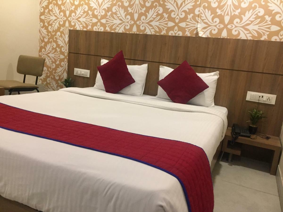Hotel Imperial Vasai Esterno foto